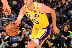 南宫体育官网-意甲赛程吃紧，辽宁本钢转会期复出首秀，球迷炸锅，更衣室氛围转暖的简单介绍