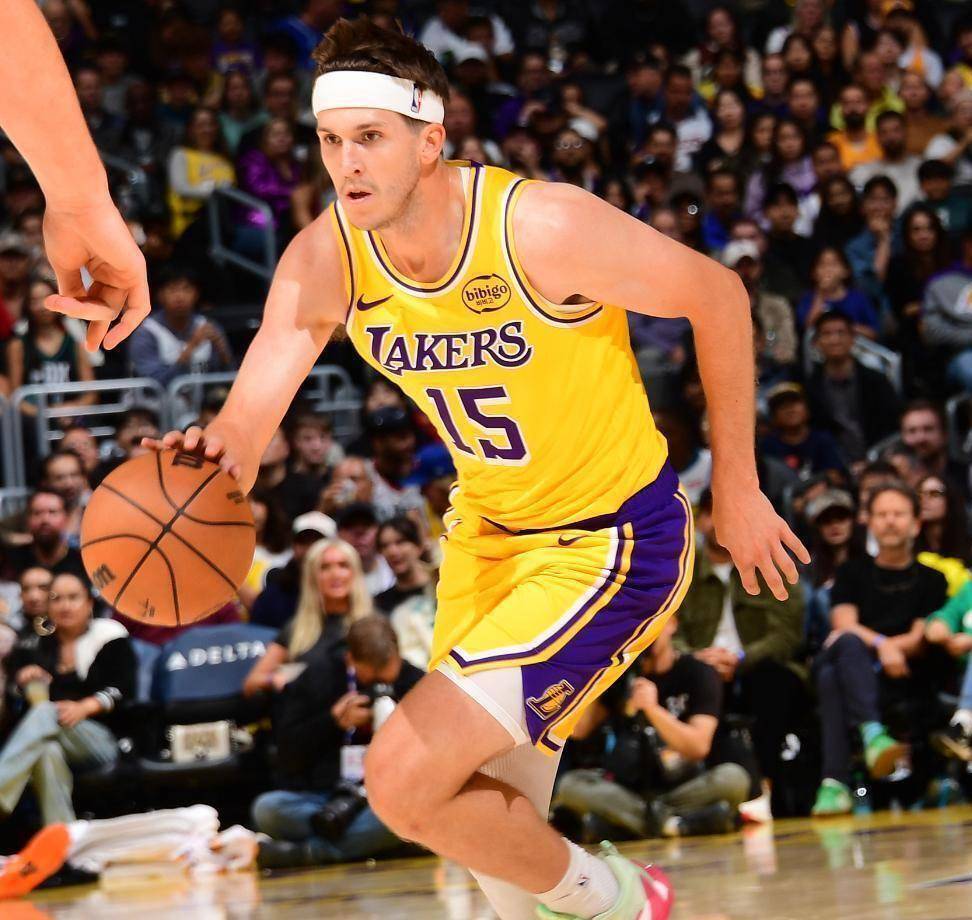 意甲赛程吃紧，辽宁本钢转会期复出首秀，球迷炸锅，更衣室氛围转暖的简单介绍