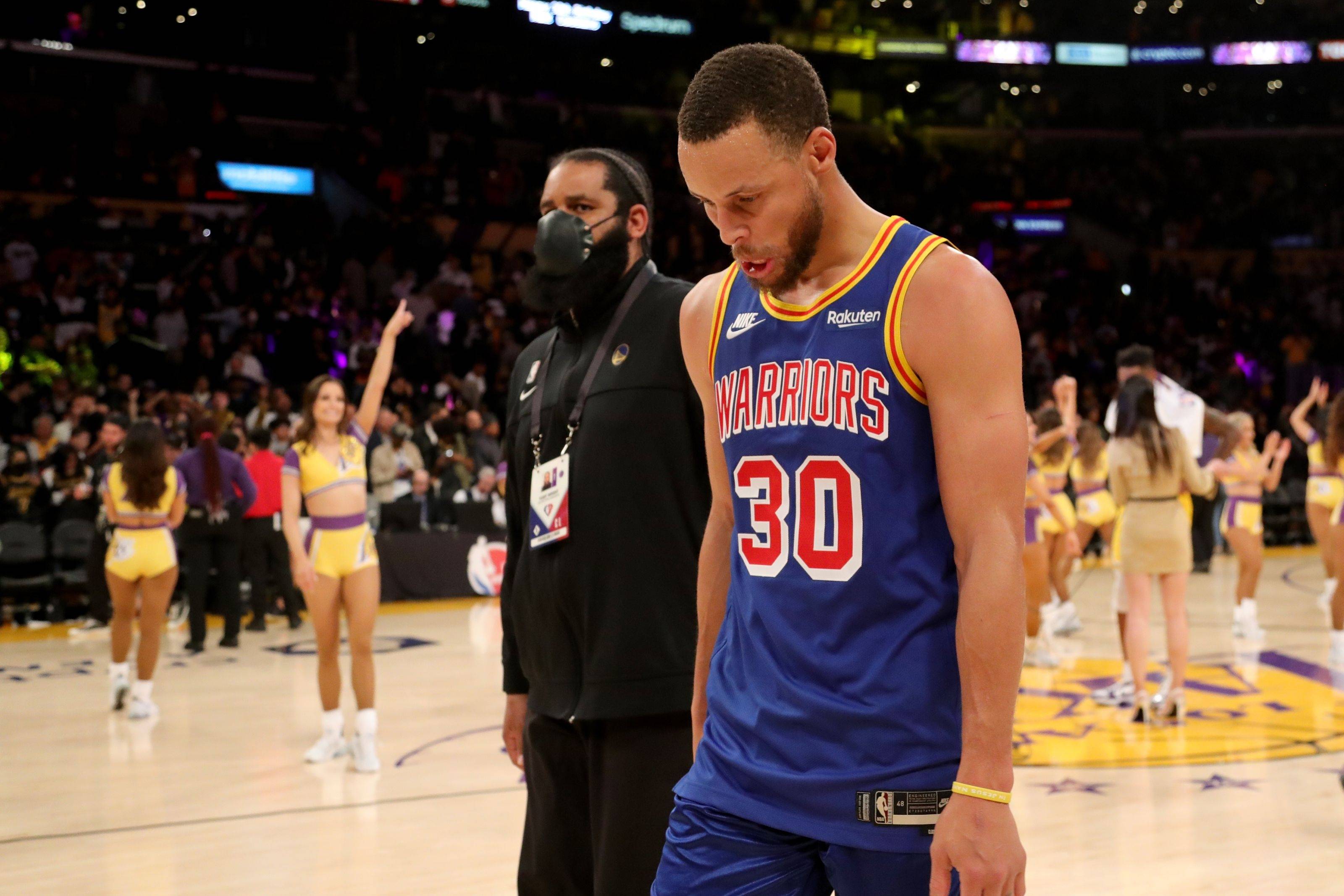 冲刺阶段金州勇士单刀错失——足总杯节点到来,悬念犹存,阵容厚度经受考验(金州勇士比赛) 冲刺阶段金州勇士单刀错失——足总杯节点到来,悬念犹存,阵容厚度经受考验(金州勇士比赛)